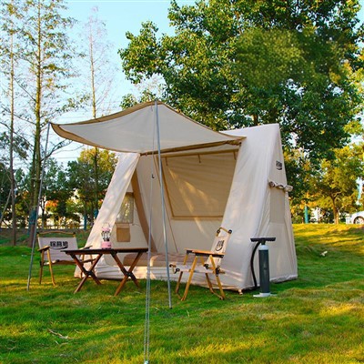 Trekantet oppblåsbart telt